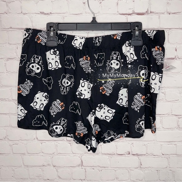 Hello Kitty Halloween Pajama Set - Picture 5 of 8